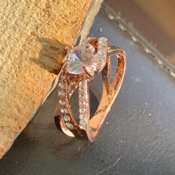 Bright Shiny Luxury Crystal Chic Elegant Ring Size 12 - Picture 3 of 5